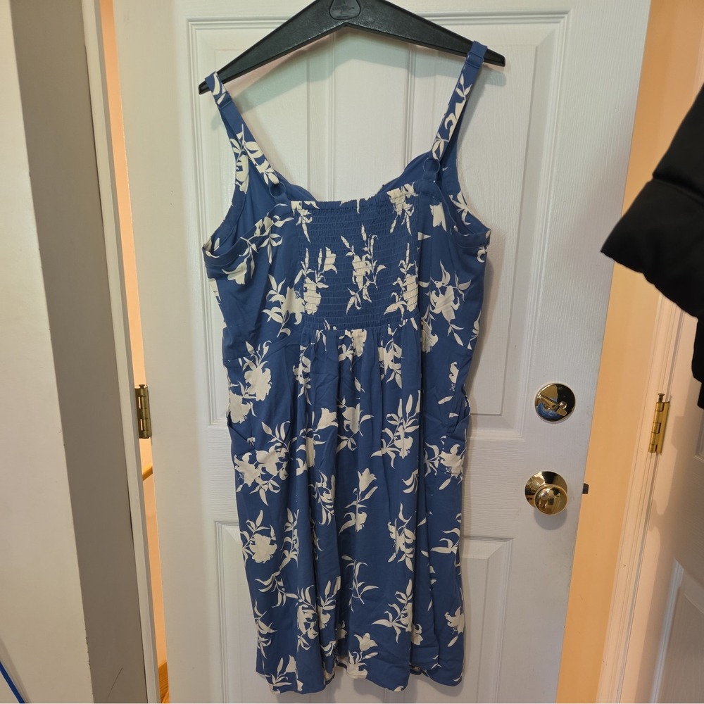 41 Hawthorn Blue Floral Scallop Neck Mini Dress Size 1x - Picture 8 of 8